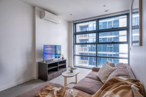 Best Location Melbourne Cbd 2br Apt